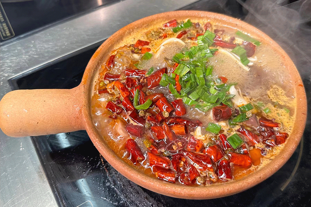 冬日砂锅的盛宴：四川美味源调料激活味蕾的魔法